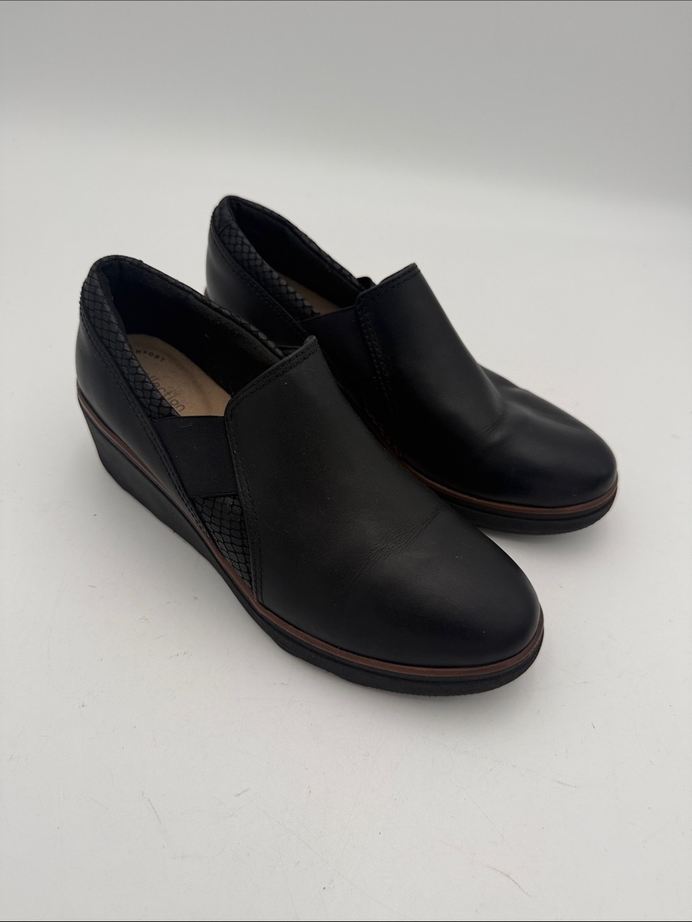 Clarks Women’s Black Slip-On Wedge Loafers 7.5M casual office Y2K retro comfort
